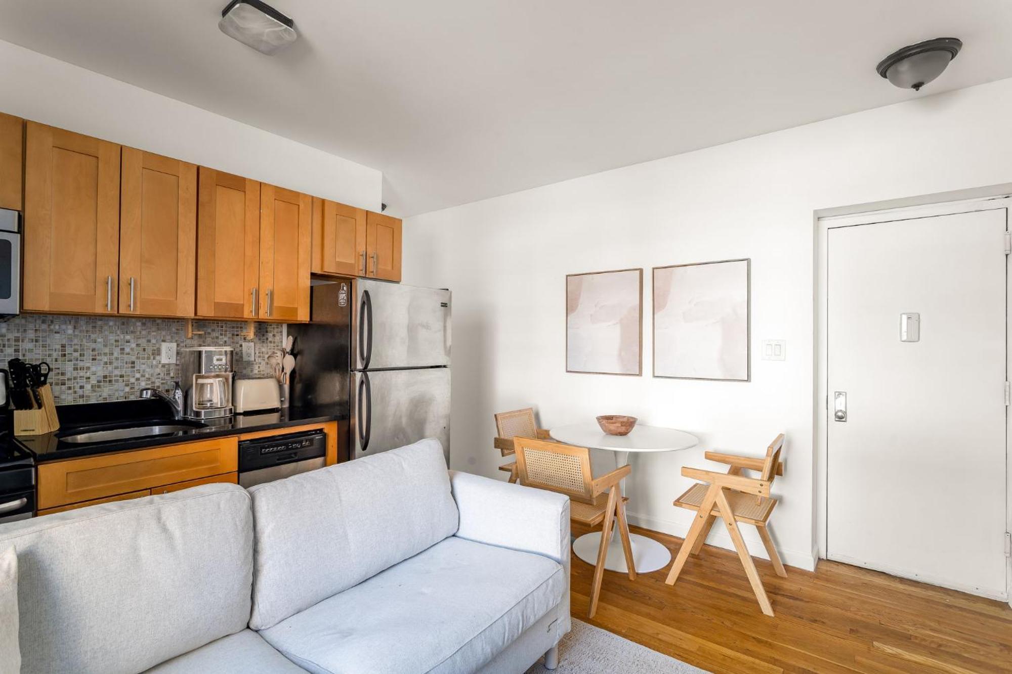 Spacious 3bedroom 1bath In The Heart Of The Lower East Side Near Iconic Nyc Landmarks Appartamento *