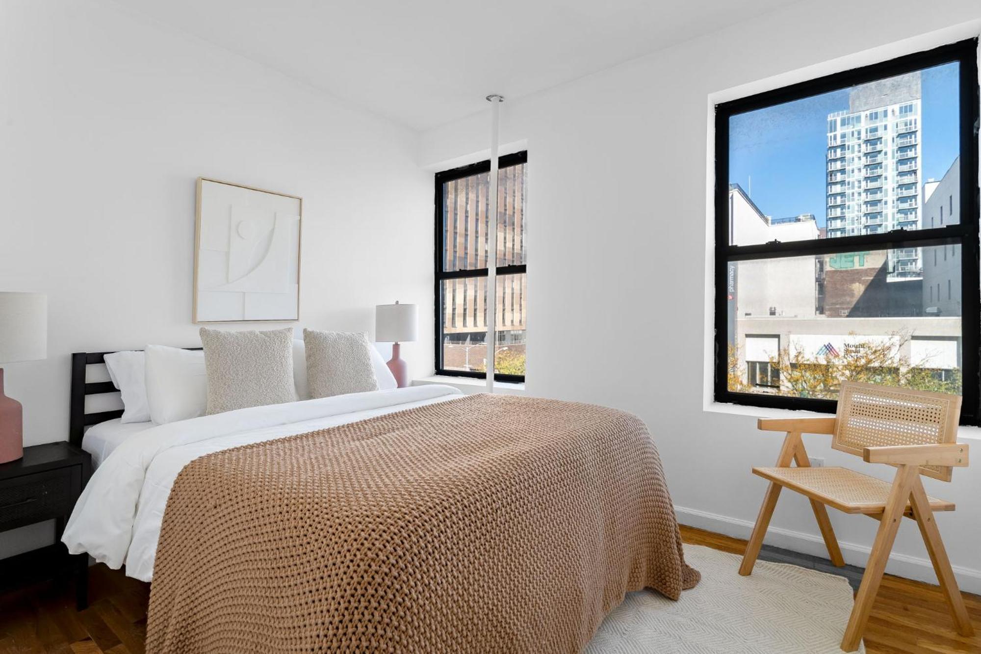 Spacious 3bedroom 1bath In The Heart Of The Lower East Side Near Iconic Nyc Landmarks Appartamento *